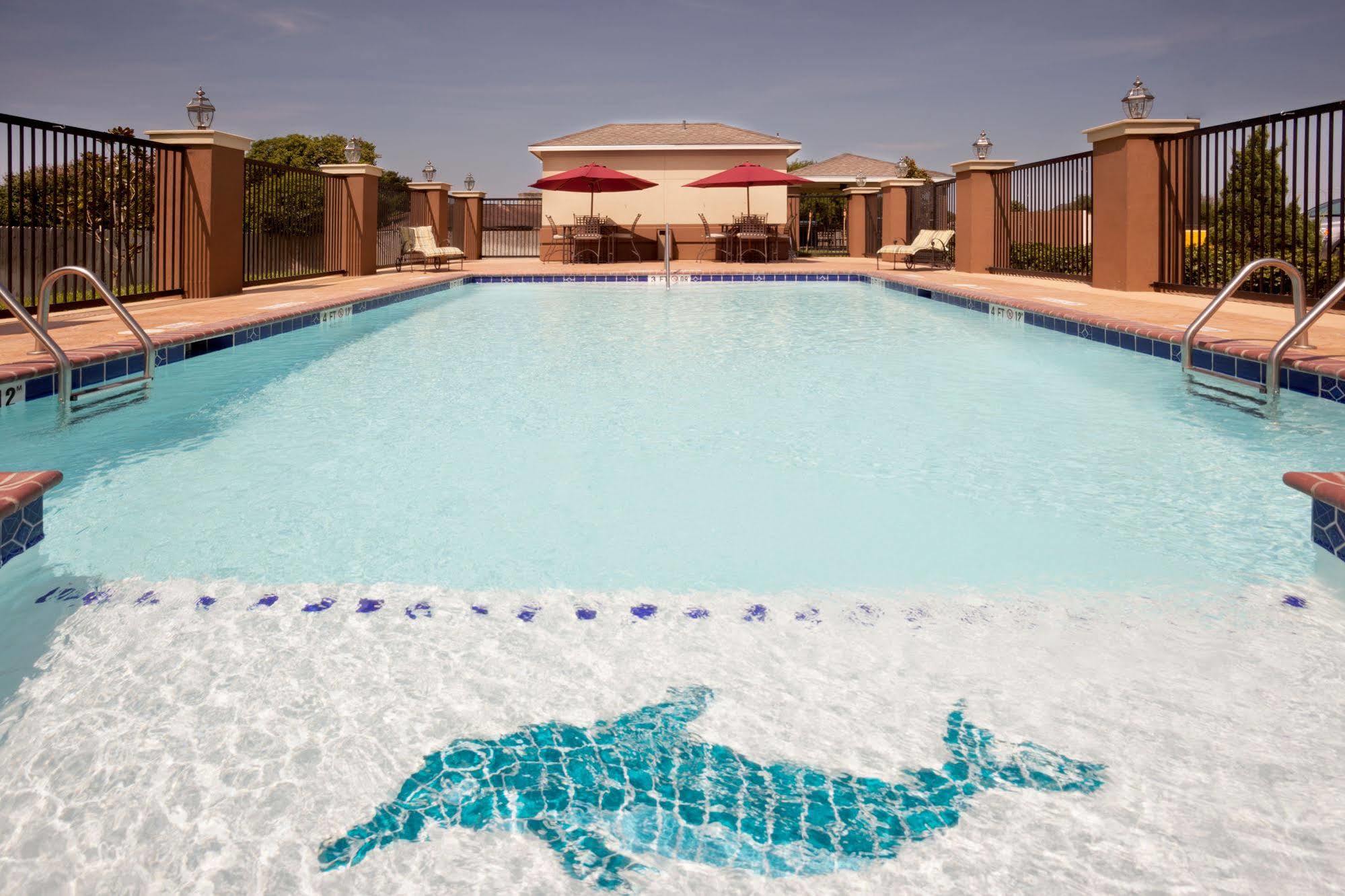 Candlewood Victoria By Ihg Facilities photo